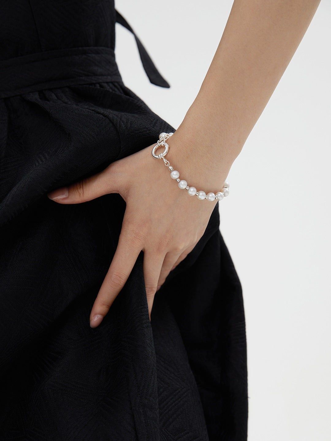 Signature Collection Pearl Chain Bracelet