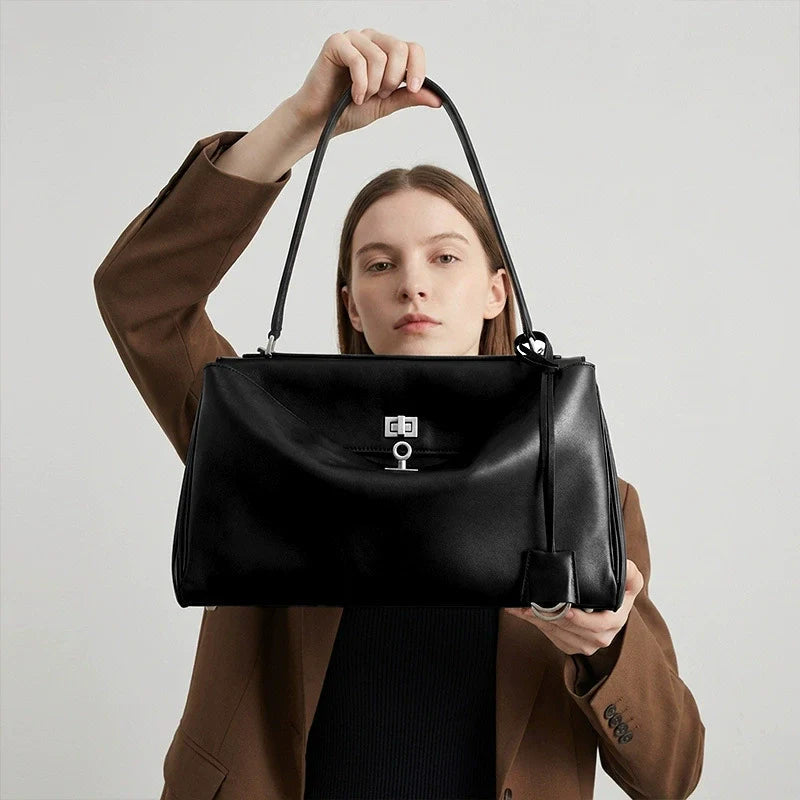 Women's Minimalist Rodeo Curved Genuine Leather Shoulder Bag