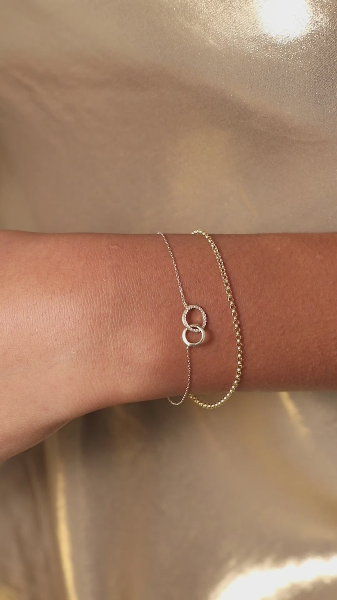 Orbit Topaz Bracelet in Solid White Gold
